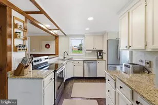330 Mechanic St, Luray, VA 22835 - Photo 8