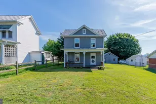 33 N Marye Ln, Luray, VA 22835 - Photo 2