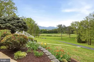 100 Cottage Dr, Luray, VA 22835 - Photo 2