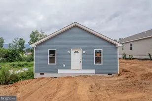 387 Trenton Ave, Shenandoah, VA 22849 - Photo 2