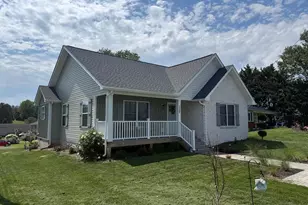 320 8th Ave, Luray, VA 22835 - Photo 2