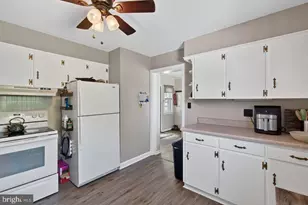 205 Shenandoah Ave, Shenandoah, VA 22849 - Photo 16
