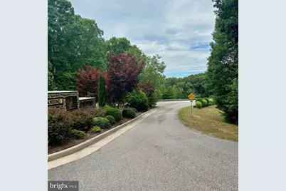 1765 Heron Pointe Lodge, Gretna, VA 24557 - Photo 6