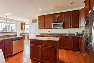 2817 Compass Cir, Woodbridge, VA 22191 - Photo 8