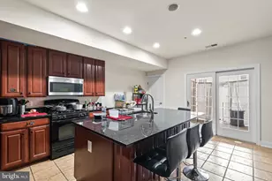 2218 Margraf Cir, Woodbridge, VA 22191 - Photo 8