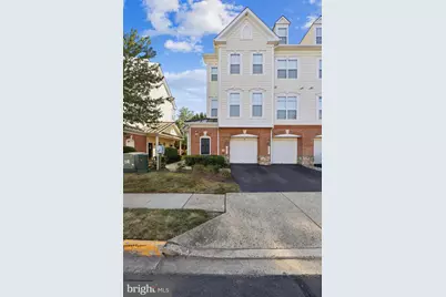6821 Hampton Bay Lane, Gainesville, VA 20155 - Photo 2