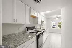 4332 Eileen Ct, Woodbridge, VA 22193 - Photo 6