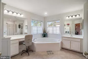 15508 Kelley Farm Ct, Woodbridge, VA 22193 - Photo 10