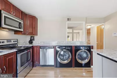 2942 Wetherburn Court, Woodbridge, VA 22191 - Photo 6