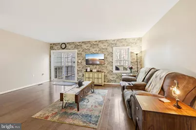 3877 Ogilvie Court, Woodbridge, VA 22192 - Photo 10