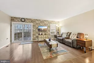 3877 Ogilvie Ct, Woodbridge, VA 22192 - Photo 8