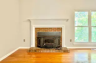 13202 Mountain Ash Ct, Woodbridge, VA 22192 - Photo 8