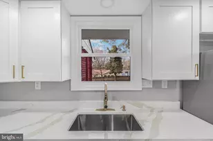 13814 Greenwood Dr, Woodbridge, VA 22193 - Photo 6