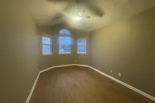 13884 Greendale Dr, Woodbridge, VA 22191 - Photo 8
