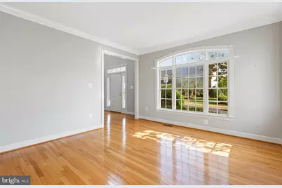 8633 Wales Court, Gainesville, VA 20155 - Photo 6