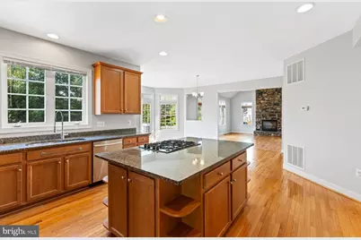 8633 Wales Court, Gainesville, VA 20155 - Photo 10