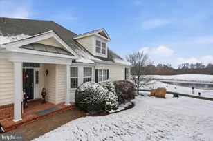 4868 Palmers Ridge Ct, Haymarket, VA 20169 - Photo 2