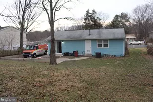 4611 Kenwood Dr, Woodbridge, VA 22193 - Photo 2