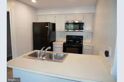 12129 Salemtown Drive, Woodbridge, VA 22192 - Photo 2