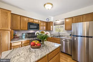 13911 Ruler Ct, Woodbridge, VA 22193 - Photo 10