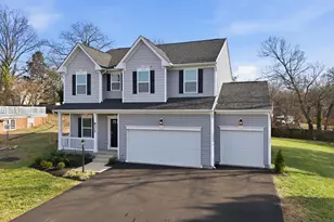 8317 Sunset Dr, Manassas, VA 20110 - Photo 2