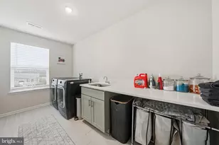 8317 Sunset Dr, Manassas, VA 20110 - Photo 44