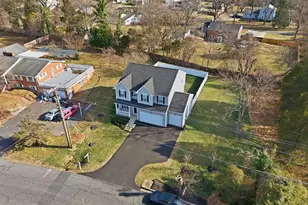 8317 Sunset Dr, Manassas, VA 20110 - Photo 4