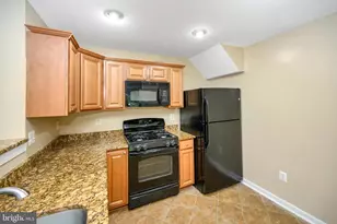 1067 Gardenview Loop, Woodbridge, VA 22191 - Photo 8