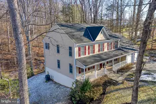 9879 Hemlock Hills Ct, Manassas, VA 20111 - Photo 4