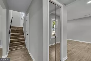 5319 Satterfield Dr, Woodbridge, VA 22193 - Photo 4