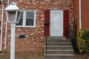 14388 Fontaine Ct, Woodbridge, VA 22193 - Photo 2