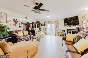 7985 Coachcrest Ct, Manassas, VA 20109 - Photo 6