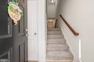 17016 Beveridge Dr, Dumfries, VA 22026 - Photo 10