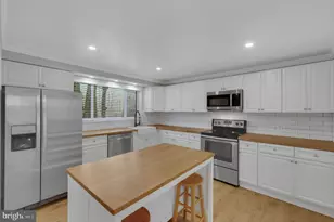 16080 Deer Park Dr, Dumfries, VA 22025 - Photo 8