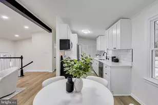 18905 Red Oak Ln, Triangle, VA 22172 - Photo 10