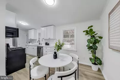 18905 Red Oak Lane, Triangle, VA 22172 - Photo 8