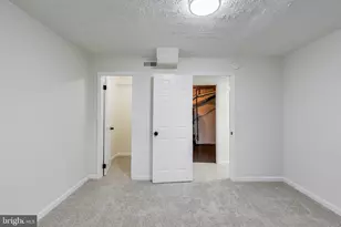 18905 Red Oak Ln, Triangle, VA 22172 - Photo 32