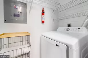 8075 Lacy Dr, Manassas, VA 20109 - Photo 14