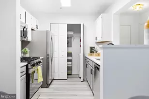 8075 Lacy Dr, Manassas, VA 20109 - Photo 10