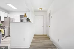 8075 Lacy Dr, Manassas, VA 20109 - Photo 2