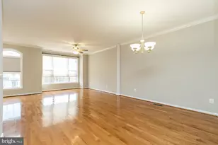 15661 William Bayliss Ct, Woodbridge, VA 22191 - Photo 8