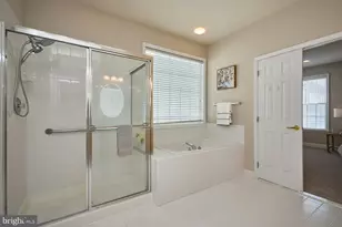 6907 Broadleaf Terrace, Gainesville, VA 20155 - Photo 28