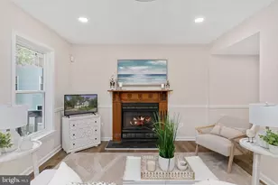 4749 Shadow Oak Ct, Dumfries, VA 22025 - Photo 14