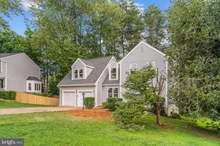 4749 Shadow Oak Ct, Dumfries, VA 22025 - Photo 4