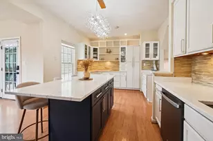 11741 Barrows Ln, Woodbridge, VA 22192 - Photo 8