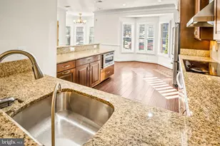 211 Mill St, Occoquan, VA 22125 - Photo 14