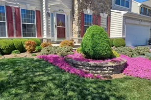12096 Maidenhair Dr, Gainesville, VA 20155 - Photo 2