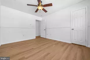 5557 Reagon Ct, Woodbridge, VA 22193 - Photo 26