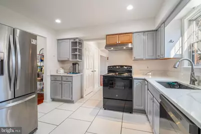 11979 Hedges Run Drive, Woodbridge, VA 22192 - Photo 34