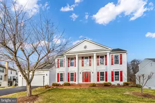 2796 Maple Ridge Dr, Woodbridge, VA 22192 - Photo 2